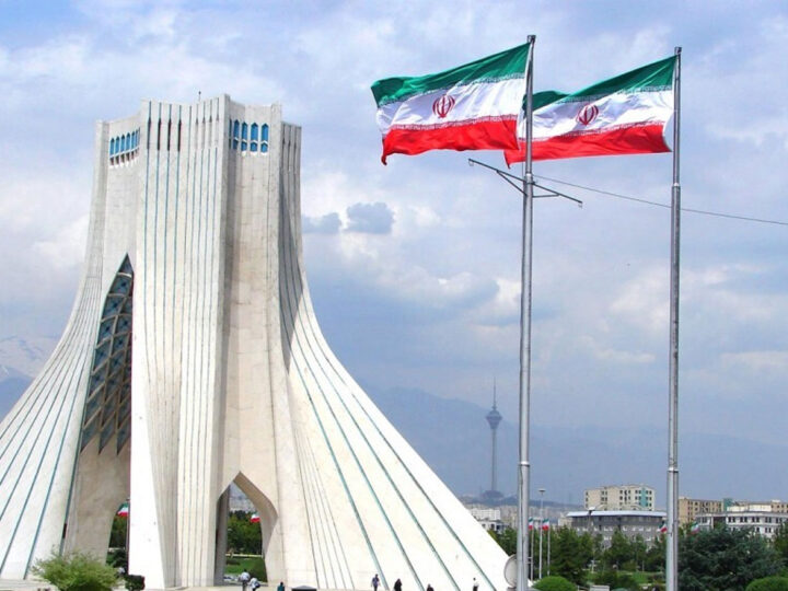 طهران تجدّد تحذير دول الخليج من “مغبة” مساعدة واشنطن