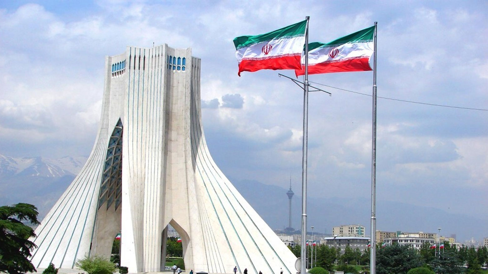 طهران تجدّد تحذير دول الخليج من “مغبة” مساعدة واشنطن