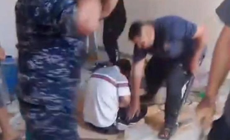 وزارة الداخلية تتخذ الإجراءات القانونية بحق منتسب بعد اعتدائه على مواطنين