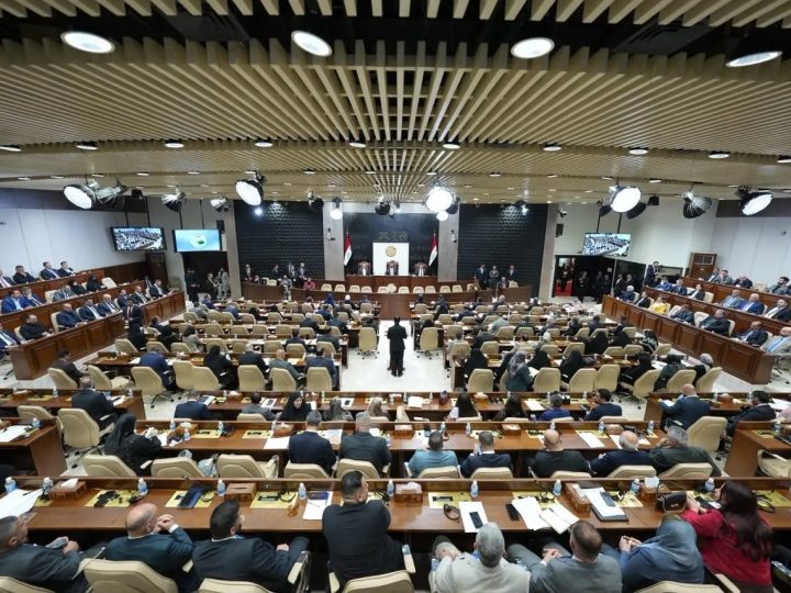 مطالبات نيابية بتخصيص درجات وظيفية بصفة عقود للخريجين القدامى