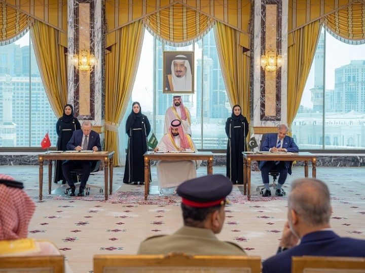 لماذا غابت مصر عن اتفاقية مكة للدفاع المشترك؟.. خبراء يفسرون حسابات القاهرة
