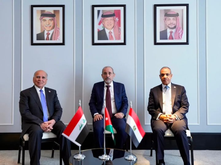 العراق يبحث التعاون الثلاثي مع الأردن ومصر بشأن مشاريع النفط والربط الكهربائي
