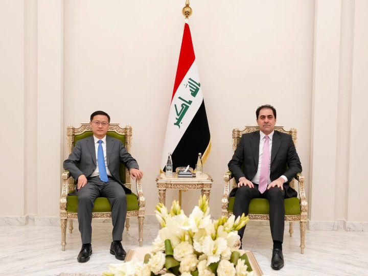 المندلاوي يبحث مع السفير الصيني دعم الجهود الدبلوماسية  لأحتواء التوتر بالمنطقة وتسهيل عمل الشركات العاملة داخل البلاد