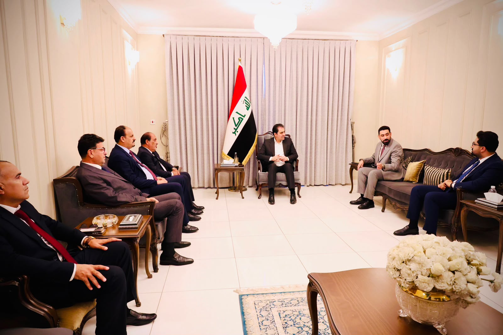 المندلاوي يبحث مع وفد نادي المعلمين سبل دعم الطاقات الشبابية في المدارس
