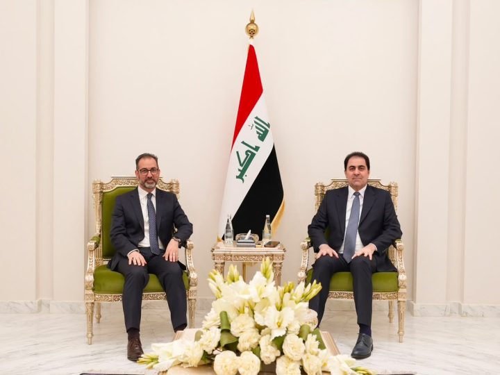 المندلاوي يلتقي العنبوري بعد توليه وكالة الخارجية للشؤون الادارية: بناء دولة المؤسسات تتطلب وجود الكفاءات الوطنية