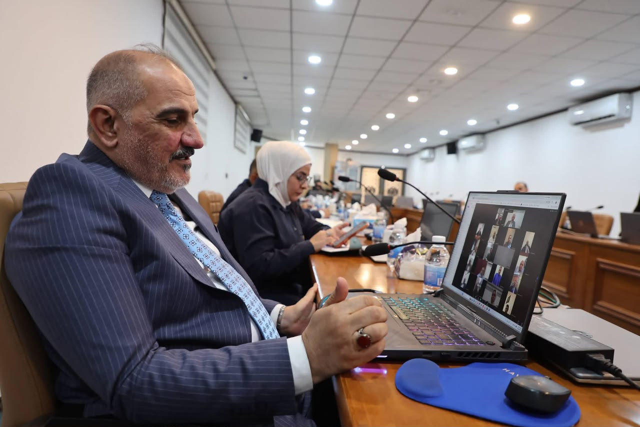 معهد التطوير النيابي يدشّن منصته التدريبية الإلكترونية بالتزامن مع انطلاق دورة ترقية 140 موظفاً