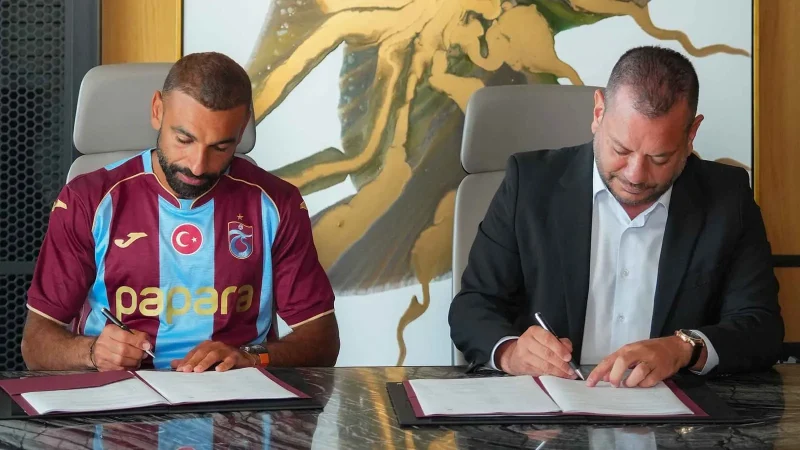 رسميا.. محمد صلاح يوقع لطرابزون سبور براتب ضخم ومكافآت استثنائية