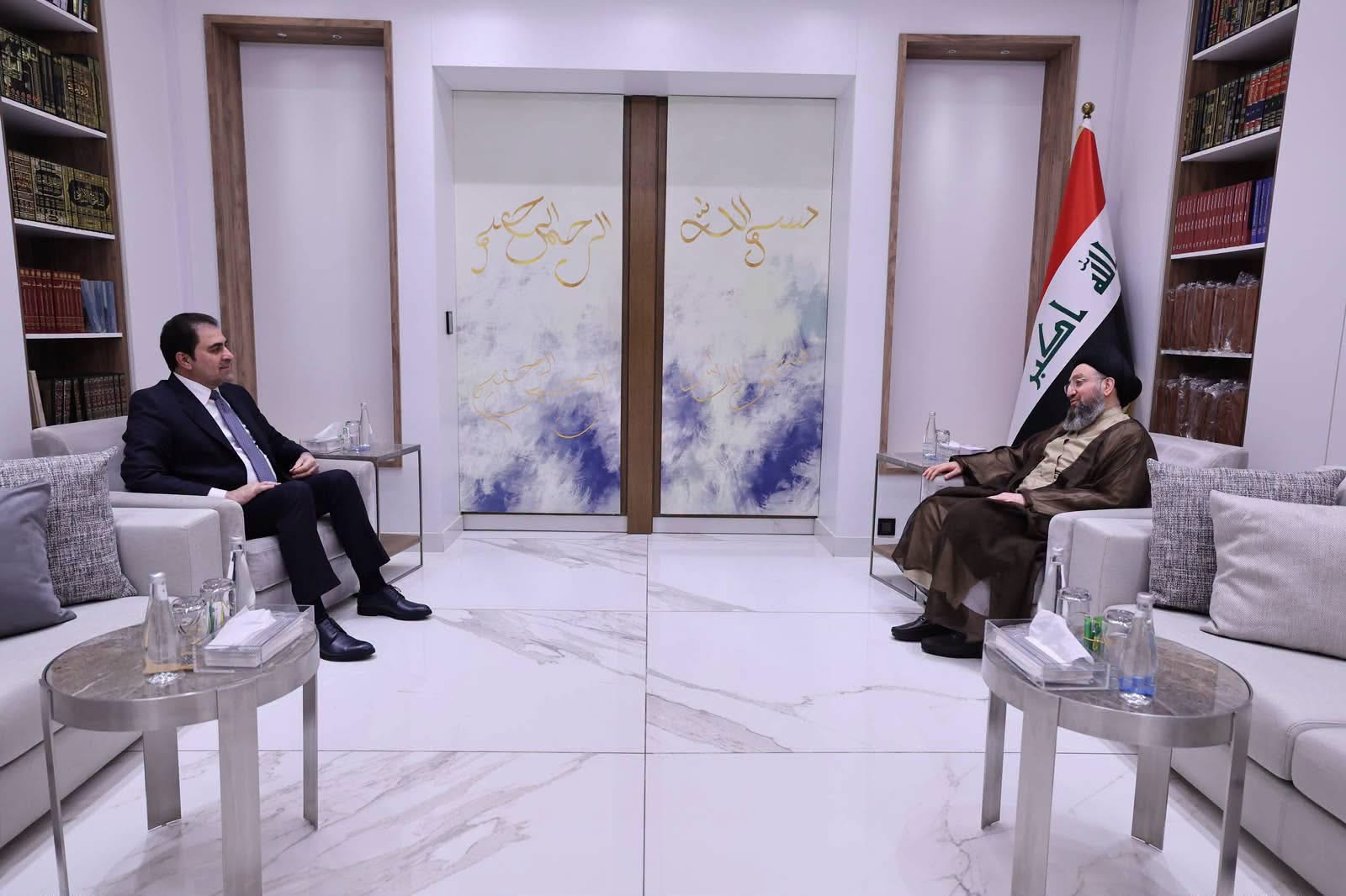 المندلاوي والحكيم يؤكدان على دعم الحكومة لمحاربة الفساد ومعالجة الملفات الاقتصادية والأمنية