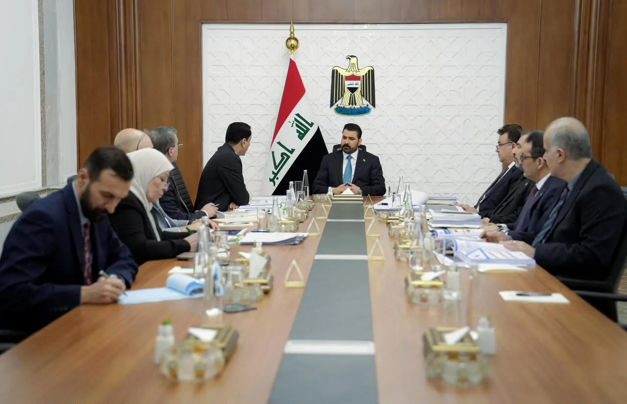 الزيدي يترأس اجتماعاً لإقرار الصيغة النهائية للبرنامج الحكومي تمهيداً لرفعه إلى مجلس النواب